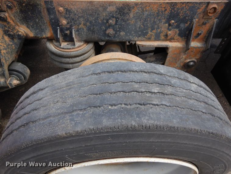 image for item DR1267 2012 Western Star W4900SF  semi truck