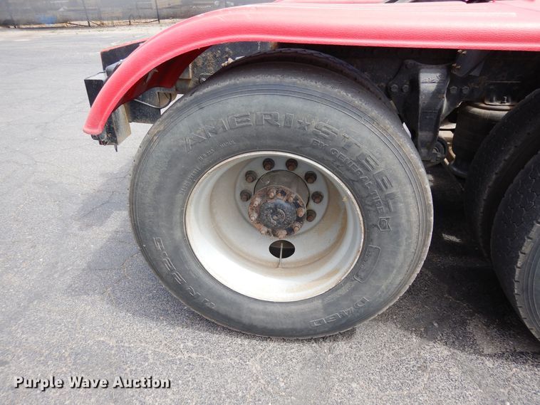 image for item DR1267 2012 Western Star W4900SF  semi truck