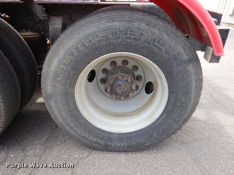 image for item DR1267 2012 Western Star W4900SF  semi truck