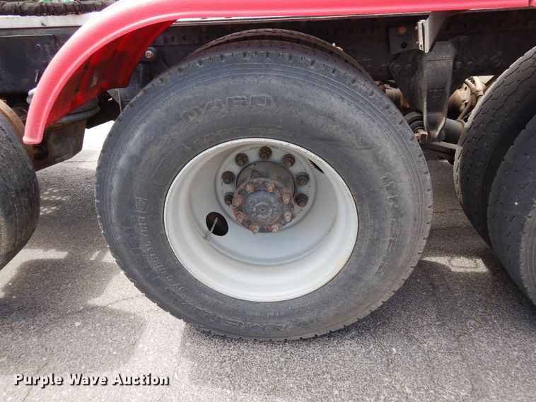 image for item DR1267 2012 Western Star W4900SF  semi truck