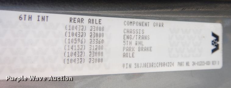 image for item DR1267 2012 Western Star W4900SF  semi truck