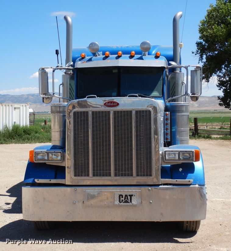 image for item DR1275 2007 Peterbilt 379  semi truck