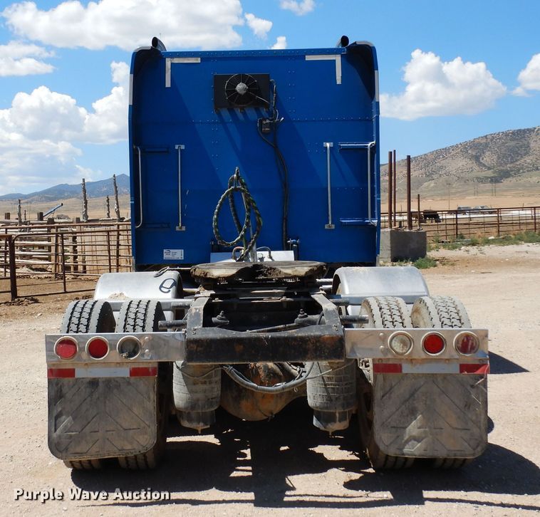 image for item DR1275 2007 Peterbilt 379  semi truck