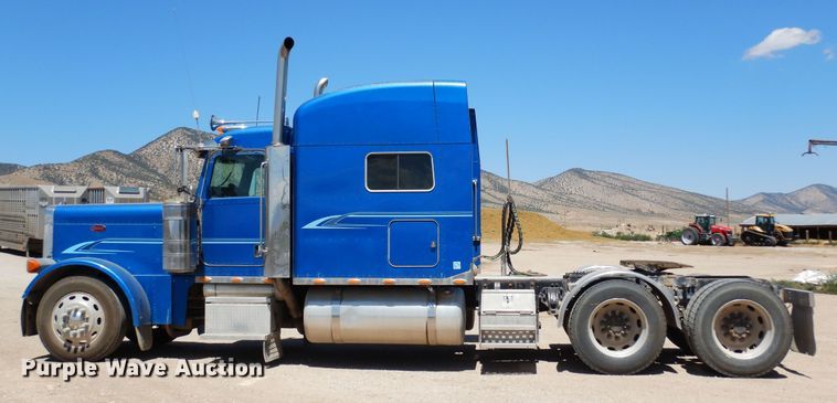 image for item DR1275 2007 Peterbilt 379  semi truck