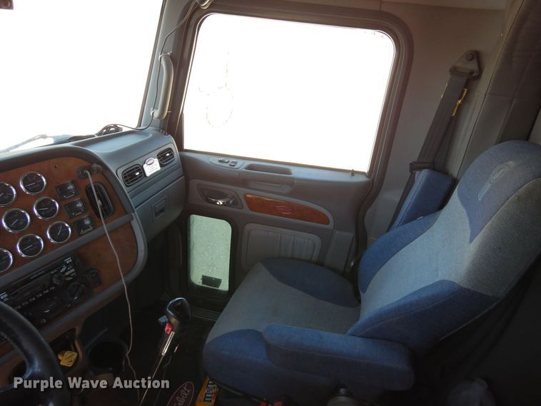 image for item DR1275 2007 Peterbilt 379  semi truck