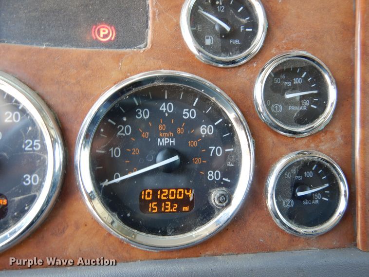 image for item DR1275 2007 Peterbilt 379  semi truck