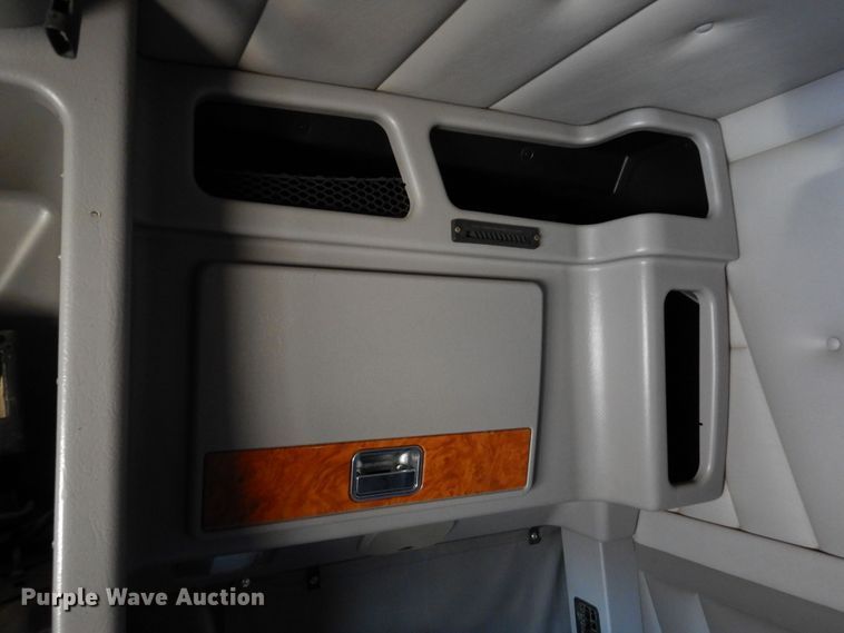 image for item DR1275 2007 Peterbilt 379  semi truck