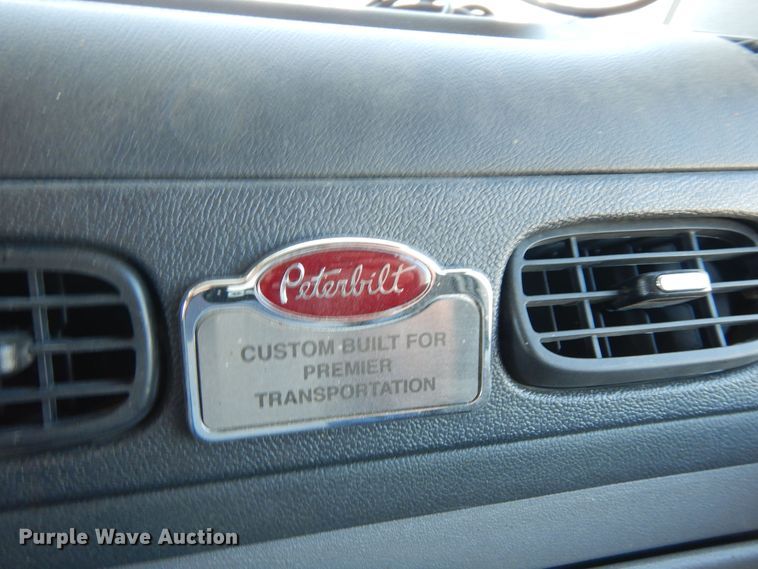 image for item DR1275 2007 Peterbilt 379  semi truck