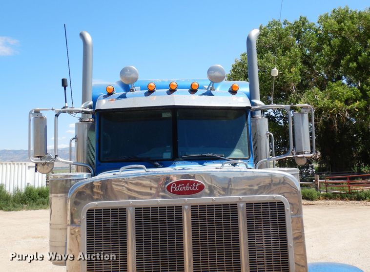 image for item DR1275 2007 Peterbilt 379  semi truck