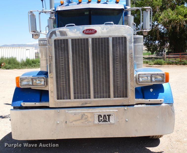 image for item DR1275 2007 Peterbilt 379  semi truck