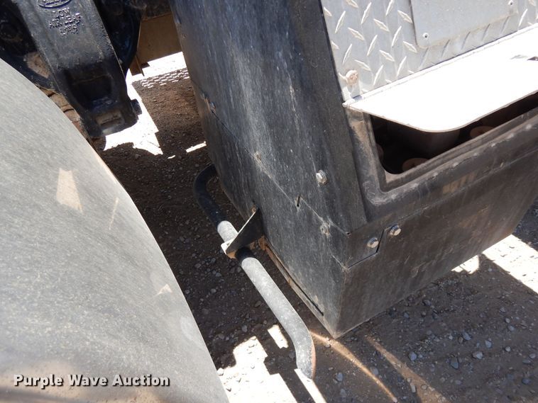 image for item DR1275 2007 Peterbilt 379  semi truck