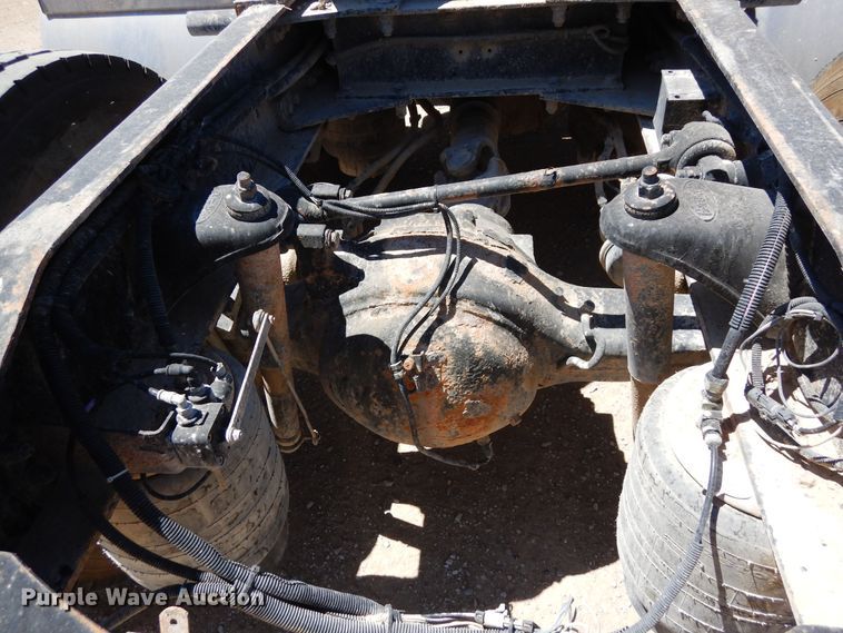 image for item DR1275 2007 Peterbilt 379  semi truck