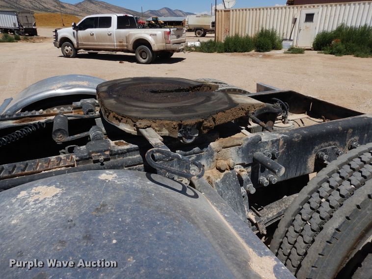 image for item DR1275 2007 Peterbilt 379  semi truck