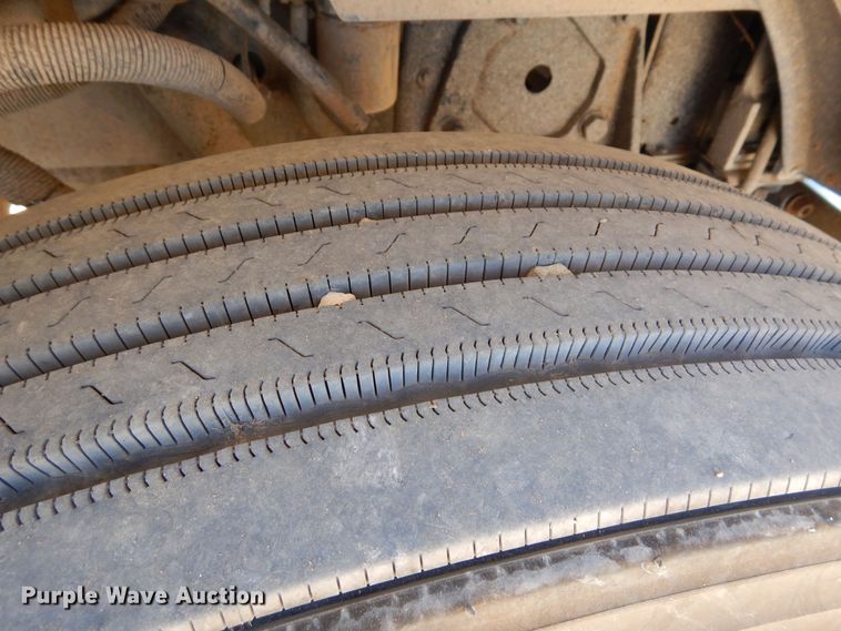 image for item DR1275 2007 Peterbilt 379  semi truck