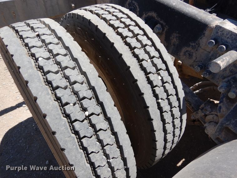 image for item DR1275 2007 Peterbilt 379  semi truck