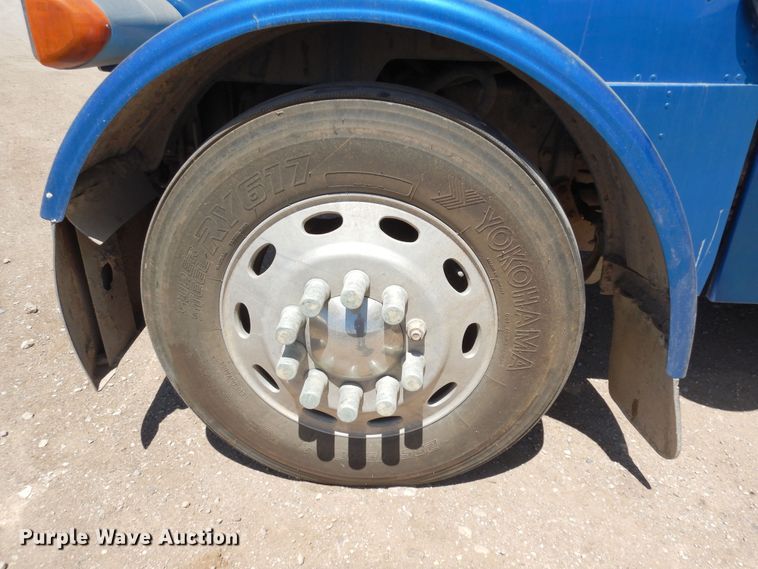 image for item DR1275 2007 Peterbilt 379  semi truck