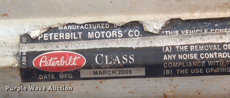 image for item DR1275 2007 Peterbilt 379  semi truck