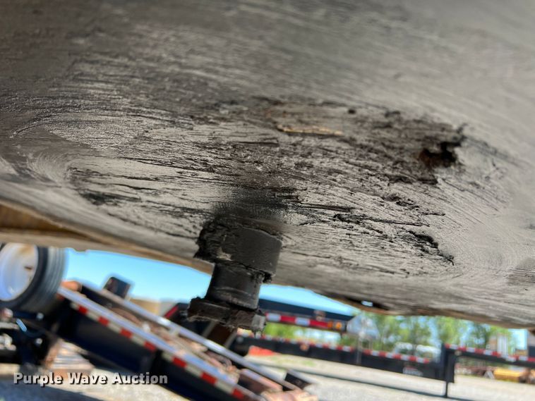 image for item DR1562 2004 X-L Specialized  lowboy equipment trailer