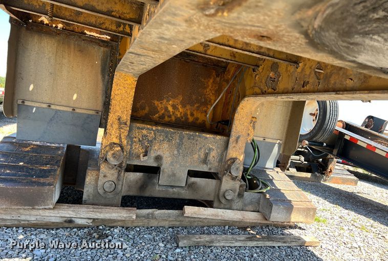 image for item DR1562 2004 X-L Specialized  lowboy equipment trailer