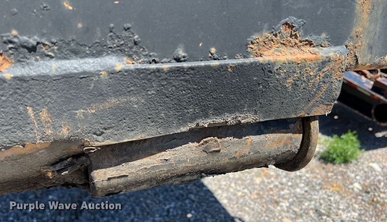 image for item DR1562 2004 X-L Specialized  lowboy equipment trailer