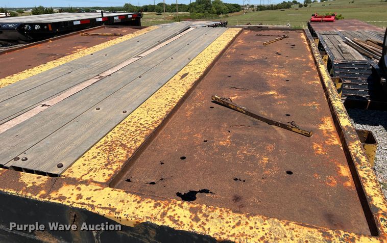 image for item DR1562 2004 X-L Specialized  lowboy equipment trailer