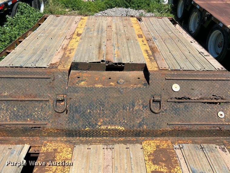 image for item DR1562 2004 X-L Specialized  lowboy equipment trailer