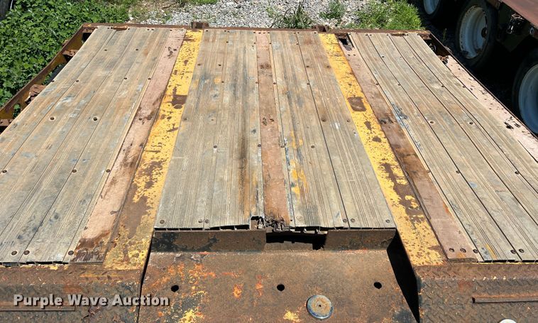 image for item DR1562 2004 X-L Specialized  lowboy equipment trailer