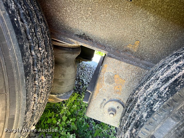 image for item DR1562 2004 X-L Specialized  lowboy equipment trailer