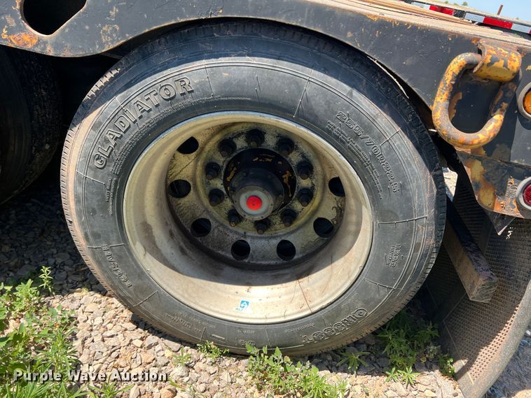 image for item DR1562 2004 X-L Specialized  lowboy equipment trailer