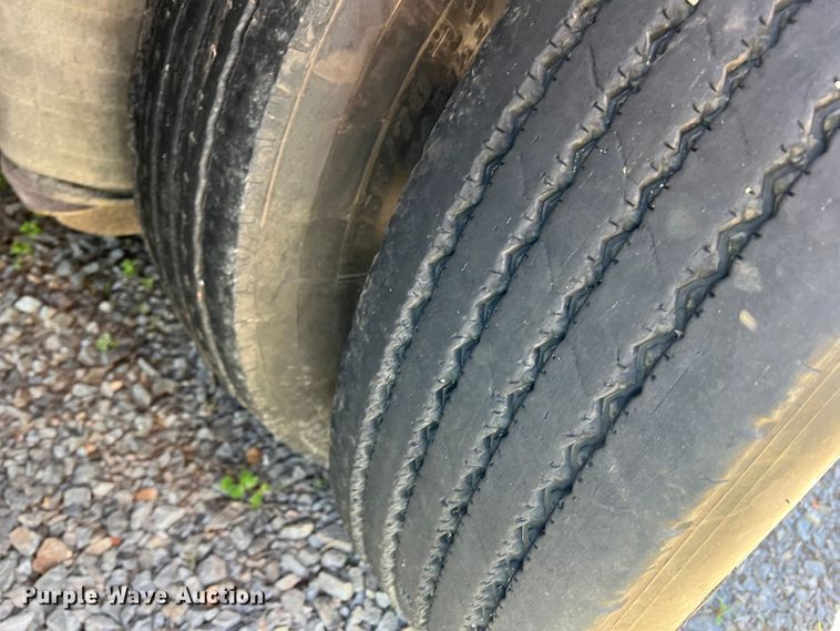 image for item DR1562 2004 X-L Specialized  lowboy equipment trailer