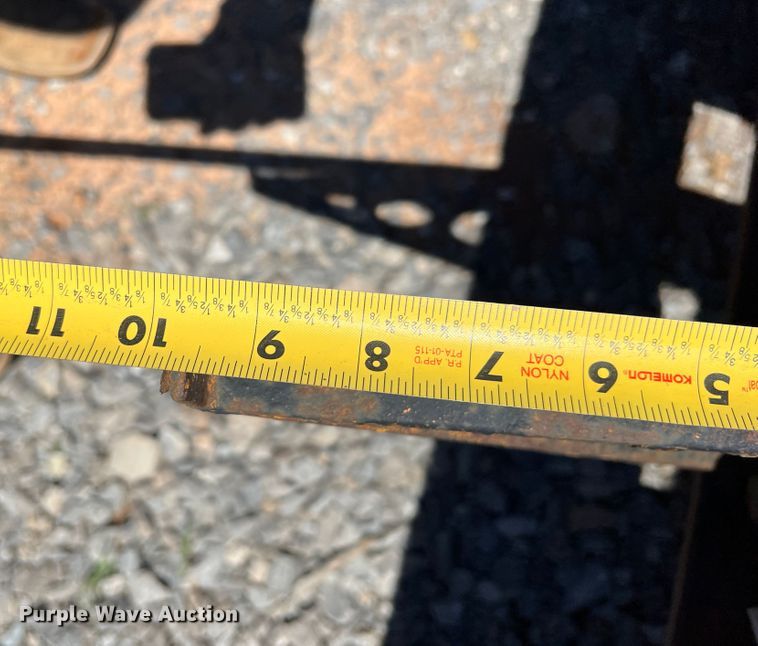 image for item DR1562 2004 X-L Specialized  lowboy equipment trailer