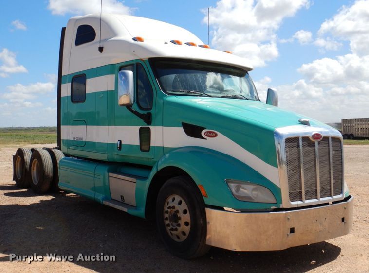 image for item DR1955 2012 Peterbilt 587  semi truck