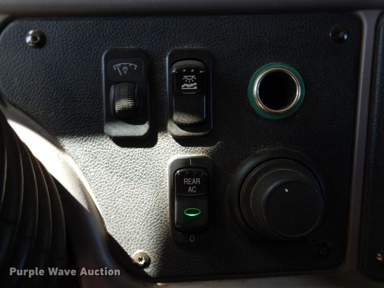 image for item DR1955 2012 Peterbilt 587  semi truck