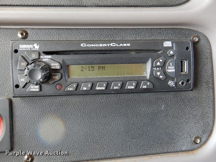 image for item DR1955 2012 Peterbilt 587  semi truck