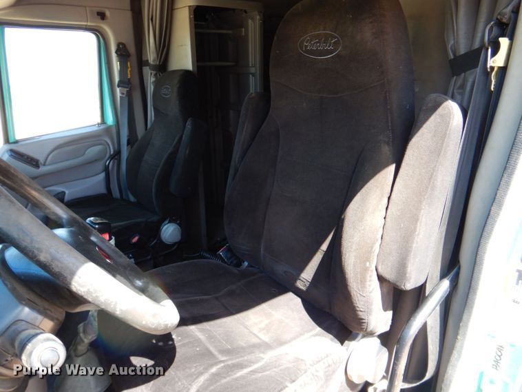 image for item DR1955 2012 Peterbilt 587  semi truck