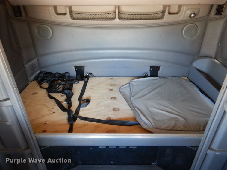 image for item DR1955 2012 Peterbilt 587  semi truck