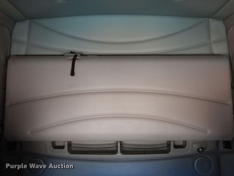 image for item DR1955 2012 Peterbilt 587  semi truck