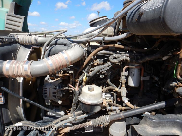 image for item DR1955 2012 Peterbilt 587  semi truck