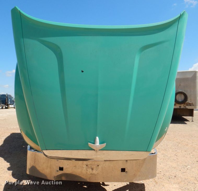 image for item DR1955 2012 Peterbilt 587  semi truck