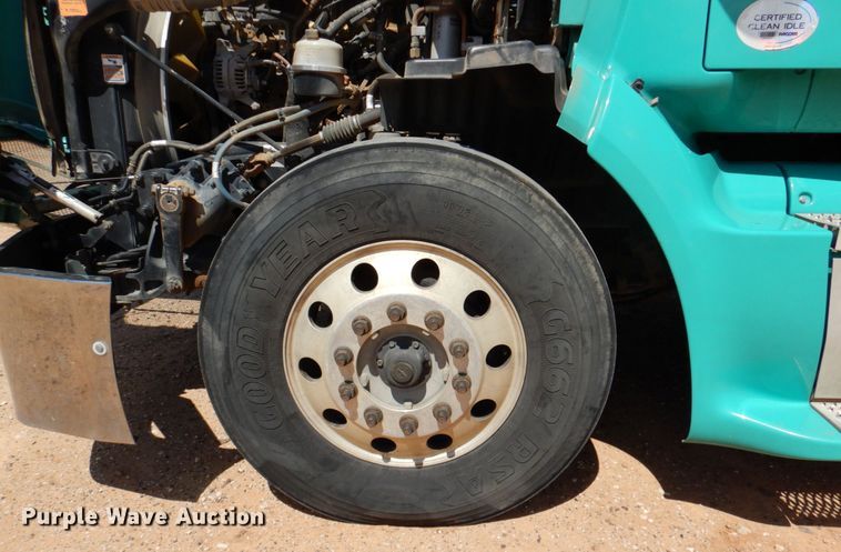 image for item DR1955 2012 Peterbilt 587  semi truck