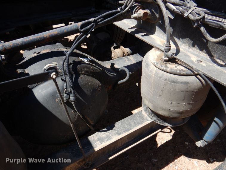 image for item DR1955 2012 Peterbilt 587  semi truck