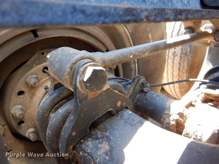 image for item DR1955 2012 Peterbilt 587  semi truck