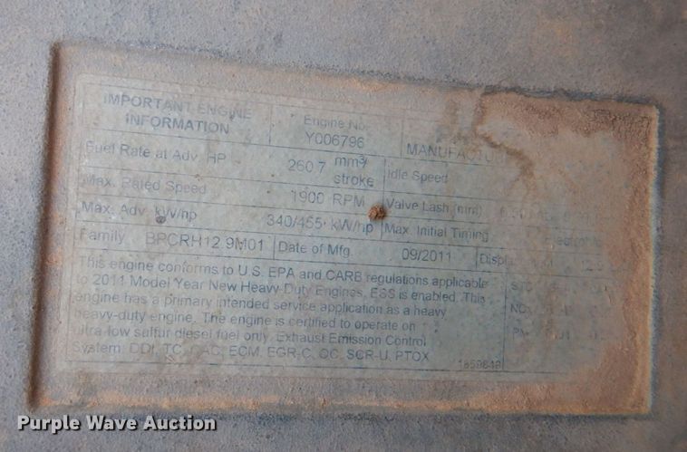 image for item DR1955 2012 Peterbilt 587  semi truck