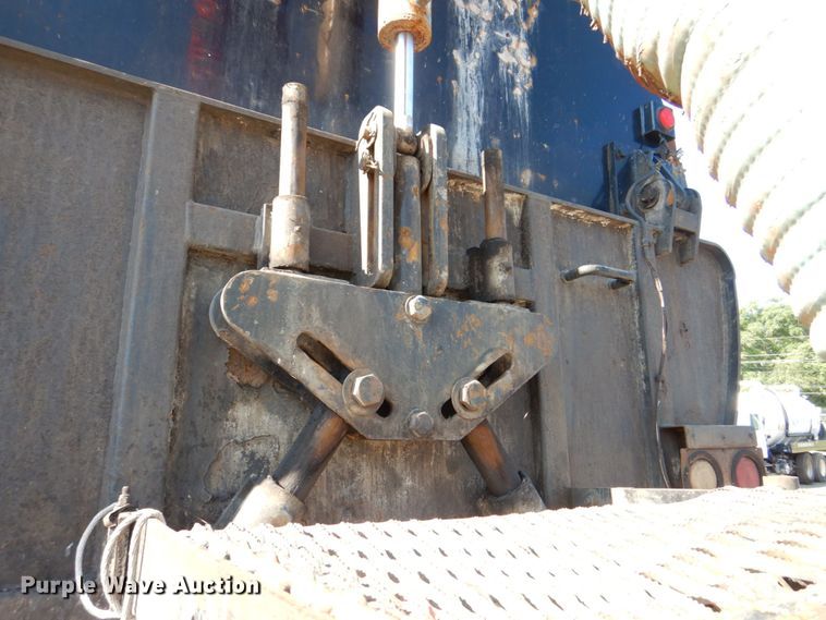 image for item DS8042 2003 Sterling Acterra  vacuum truck