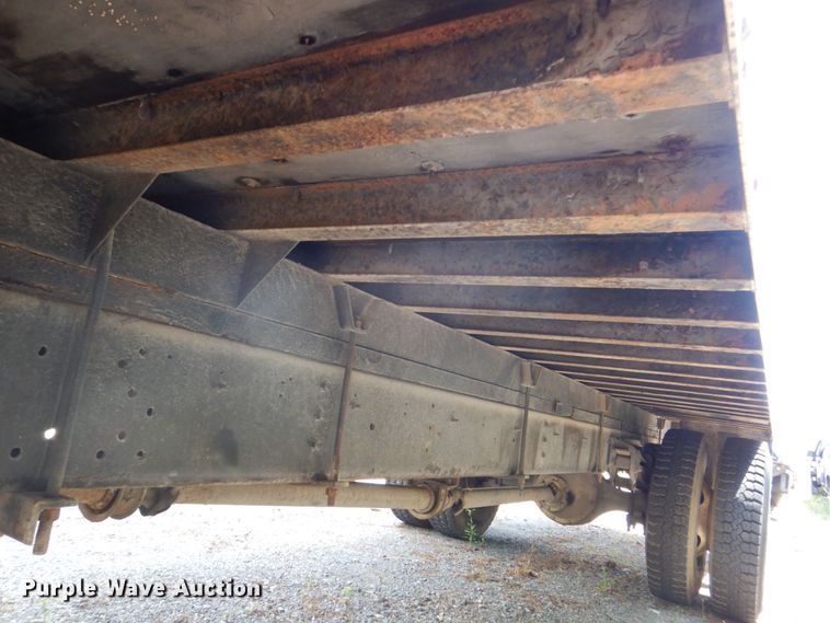 image for item DS8046 2001 International 4700  box truck