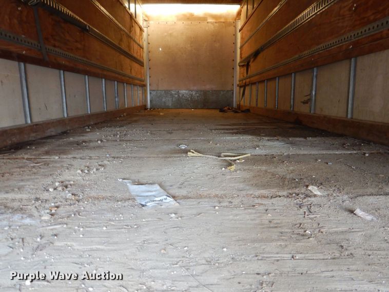 image for item DS8046 2001 International 4700  box truck