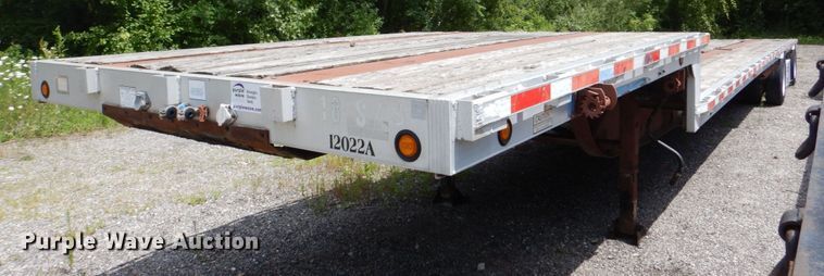 image for item DS8135 2008 Reinke  drop deck trailer