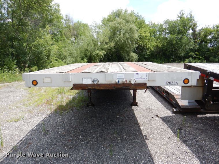 image for item DS8135 2008 Reinke  drop deck trailer