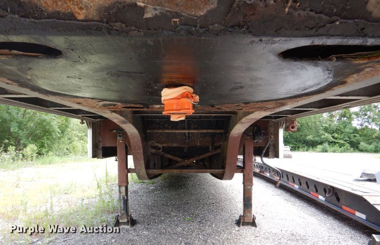 image for item DS8135 2008 Reinke  drop deck trailer