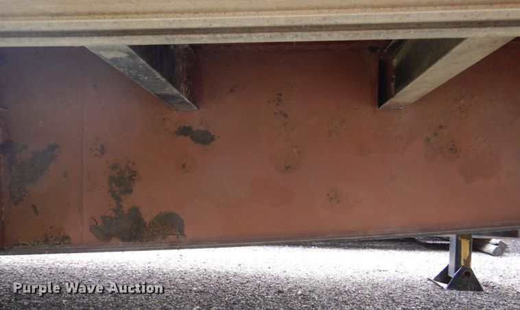 image for item DS8135 2008 Reinke  drop deck trailer